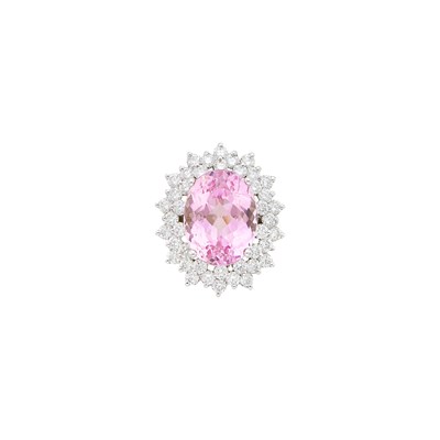 Lot 52 - White Gold, Kunzite and Diamond Ring