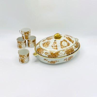 Lot 1063 - Chinese Export Porcelain Covered Warming Platter from the Silsbee Family Service