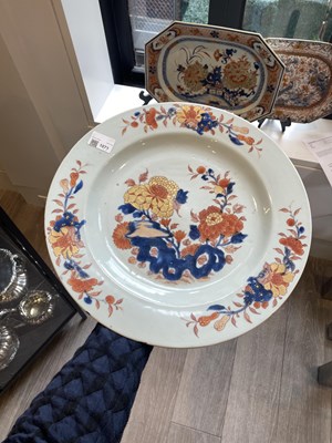 Lot 1071 - Group of Three Imari Porcelain Serving Dishes