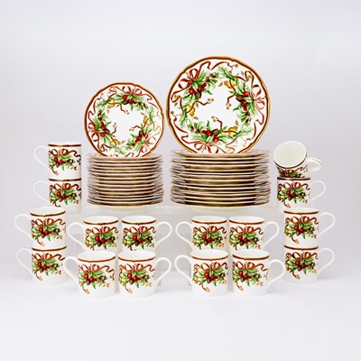 Lot 285 - Assembled 'Tiffany Holiday' Garlanded Gilt-Decorated Porcelain Part Dinner Service