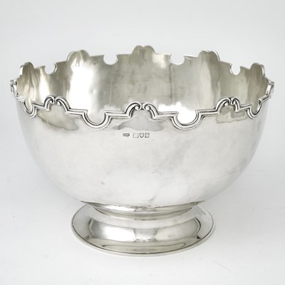 Lot 653 - George V Sterling Silver Centerpiece Bowl