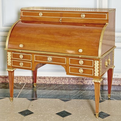 Lot Louis XVI Mahogany Bureau à Cylindre