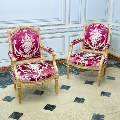 Lot 58 - Pair of Louis XVI Giltwood Fauteuils à la Reine