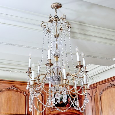 Lot 222 - Louis XV Style Cut Glass and Gilt Metal Twelve-Light Chandelier