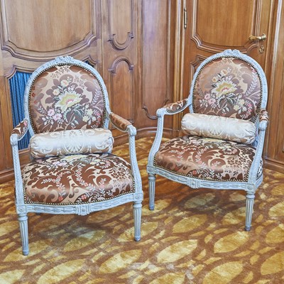 Lot 241 - Pair of Louis XVI Style Silk Damask Upholstered Grey Painted Fauteuils à la Reine