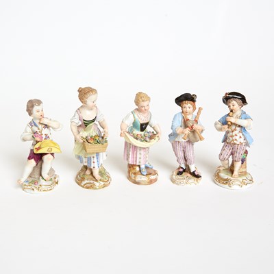 Lot 127 - Five Meissen Porcelain Figures of Gardeners and Musicians