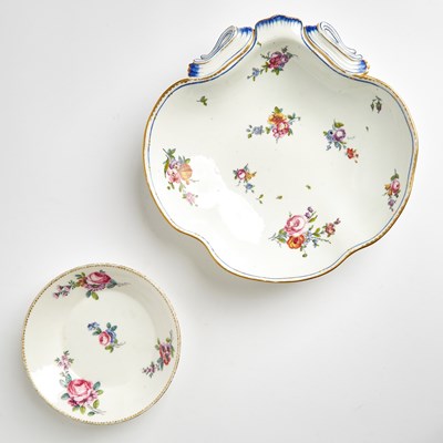 Lot 624 - Sevres Hard-Paste Porcelain Shell-Shaped Dessert Dish (Compotier Coquille)