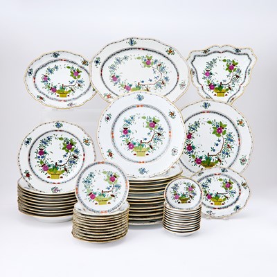 Lot 246 - Herend Porcelain 'Indian Basket' Pattern Dinner Service