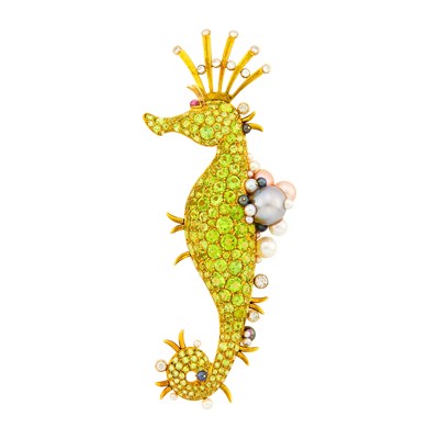 Lot Silverhorn Gold, Peridot, Multicolored Cultured and Freshwater Pearl and Diamond Seahorse Clip-Brooch