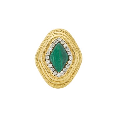 Lot 2120 - Hammered Gold, Malachite and Diamond Ring