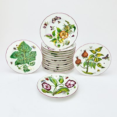 Lot 60 - Set of Fourteen Mottahedeh Vista Alegre Transfer Decorated Porcelain Salad/Dessert Plates