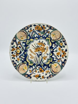 Lot 1098 - Polychrome Delftware Plate