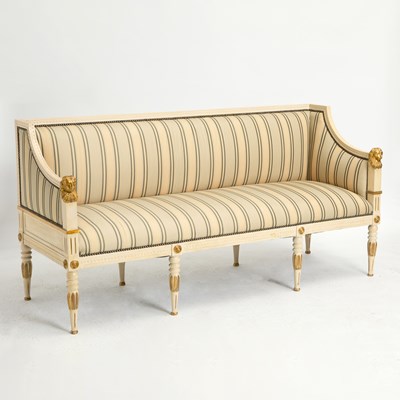 Lot 191 - Continental Parcel Gilt White Painted Settee