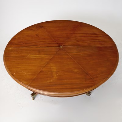 Lot 526 - George III Style Mahogany Jupe Dining Table