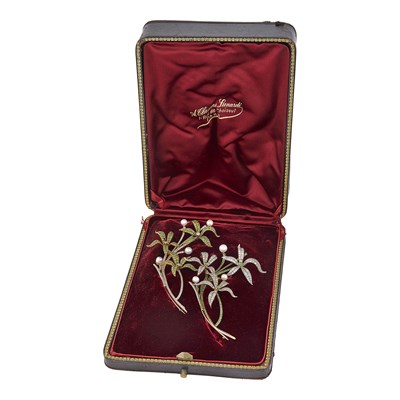 Lot 176 - Pair of Antique Platinum, Gold, Diamond, Demantoid Garnet and Pearl Floral Brooches