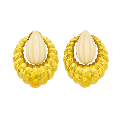 Lot 186 - Spritzer & Fuhrmann Pair of Hammered Gold and Fluted White Coral Door Knocker Earrings