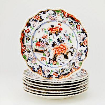 Lot 621 - Set of Eight English Ironstone Imari Decorated Dinner Plates