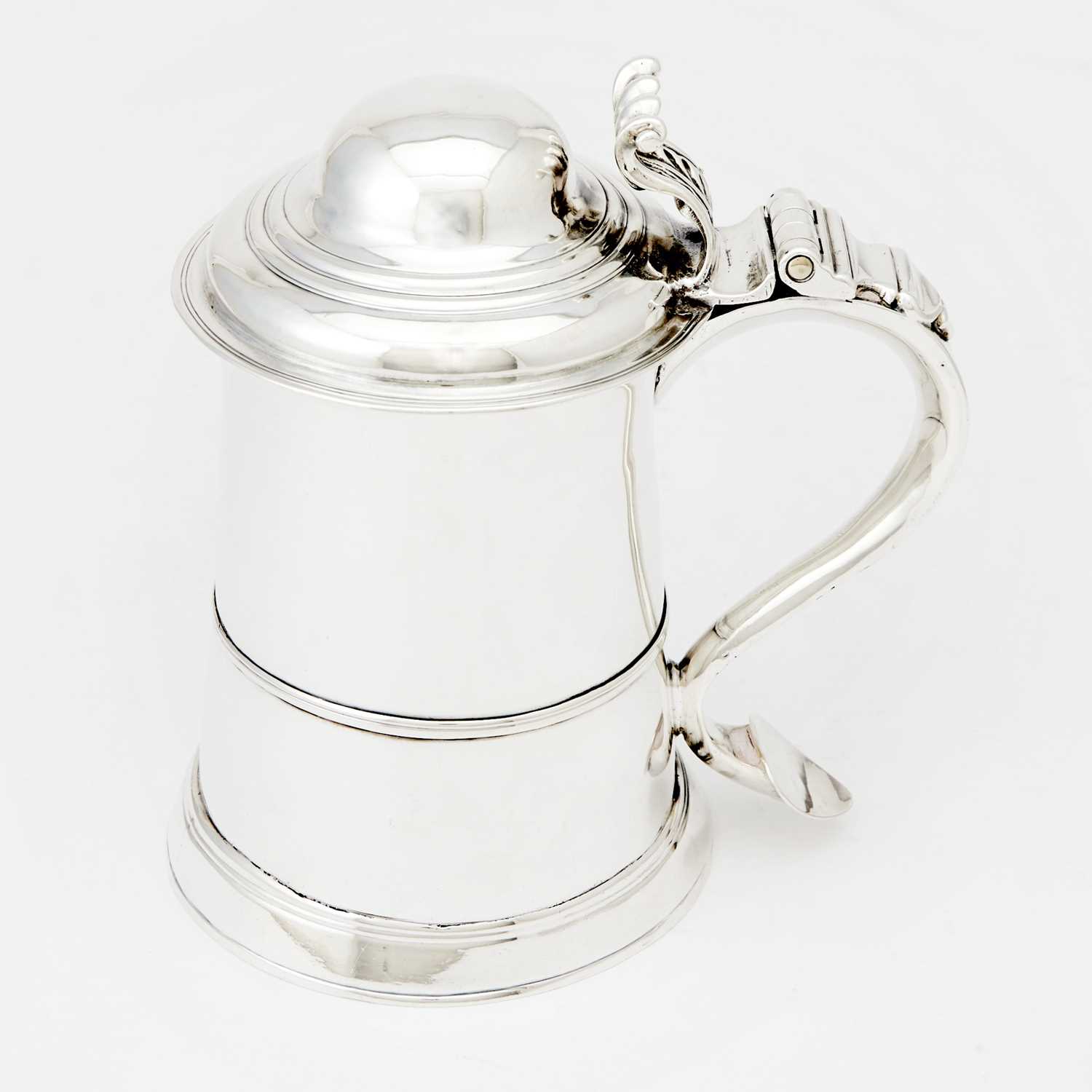 Lot 322 - George III Sterling Silver Covered Tankard