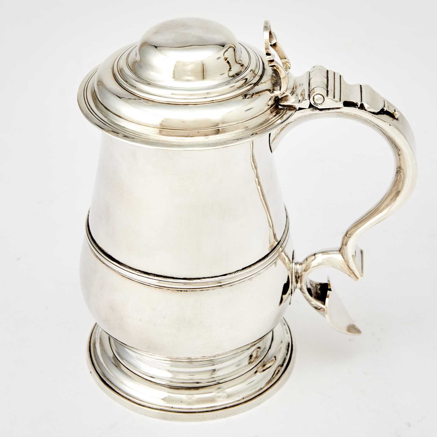 Lot 323 - George III Sterling Silver Covered Tankard