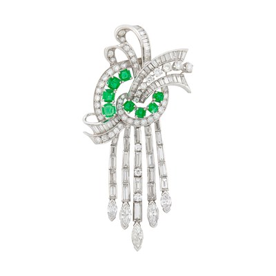 Lot 152 - Platinum, Emerald and Diamond Clip-Brooch