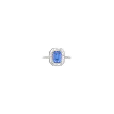 Lot 40 - Platinum, Sapphire and Diamond Ring