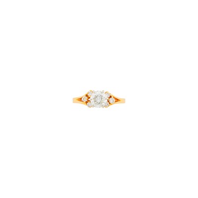 Lot 2321 - Gold and Diamond Ring