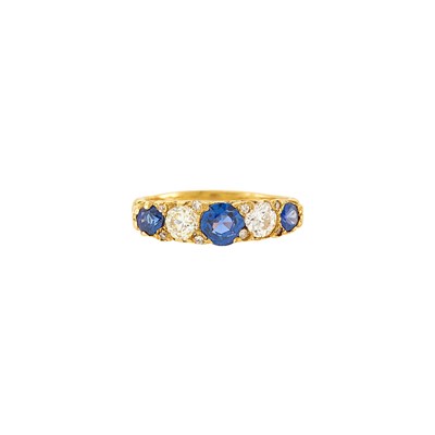 Lot 2194 - Antique Gold, Sapphire and Diamond Ring