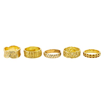 Lot 1253 - Five Gold Band Rings