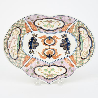 Lot 575 - Derby Porcelain ‘Kylin’ Pattern Kidney-Shaped Dish