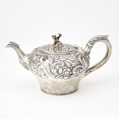 Lot 1122 - William IV Sterling Silver Teapot