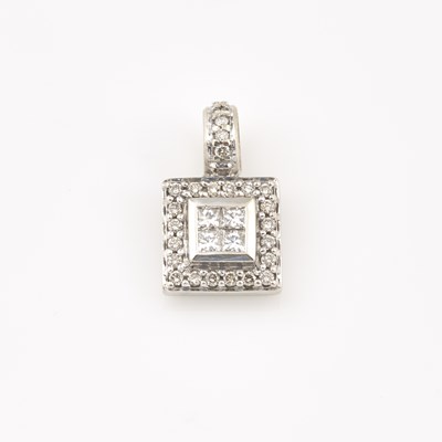 Lot 388 - Diamond Pendant, 28 diamonds about 0.65 ct., 14K 2 dwt.