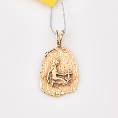 Lot 394 - Gold Pendant, 14K 5 dwt.