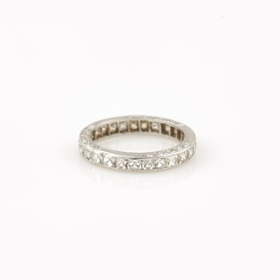 Lot 585 - Rose Diamond Wedding Ring, Platinum 1 dwt.