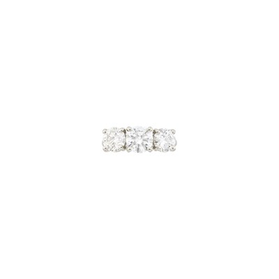 Lot 67 - Platinum and Diamond Ring