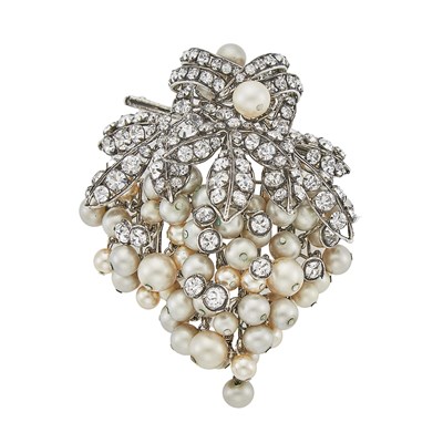 Lot 1289 - Iradj Moini Oversized Blackened Metal, Imitation Pearl and Crystal Grape Leaf Brooch