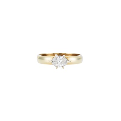 Lot 1249 - White Gold and Diamond Ring