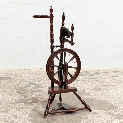 Lot 224 - Spinning Wheel