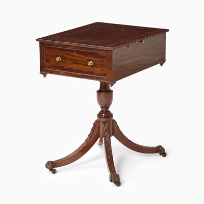 Lot 422 - Federal Mahogany One-Drawer Stand