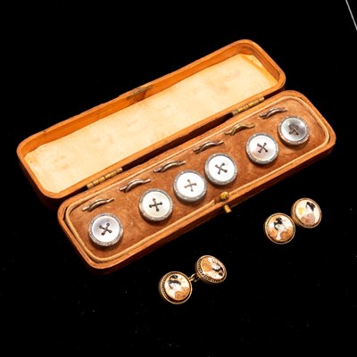 Lot 221 - Set of Six Mother-of-Pearl Buttons