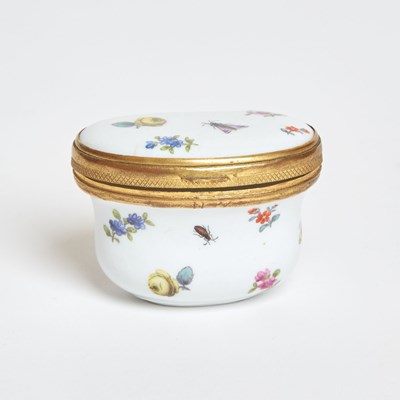 Lot 100 - Meissen Porcelain Gilt-Bronze Mounted Oval Snuff-Box and Cover