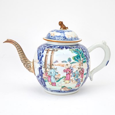 Lot 166 - Chinese Export Porcelain Teapot