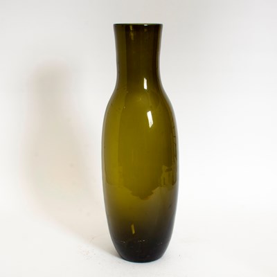 Lot 327 - Green Glass Vase