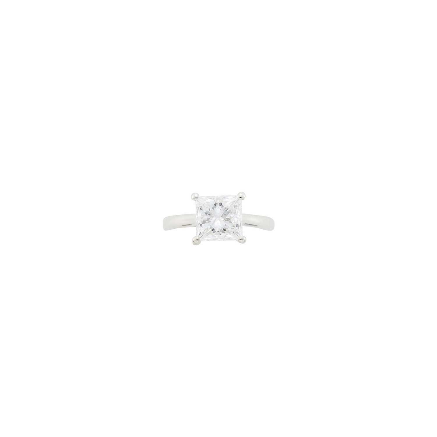 Lot 1019 - Silver and Diamond Ring