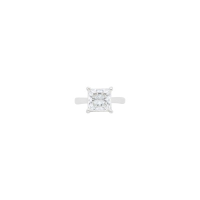Lot 2073 - Silver and Diamond Ring