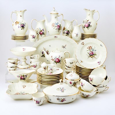 Lot 407 - Royal Copenhagen Porcelain "Frijsenborg" Pattern Dinner Service