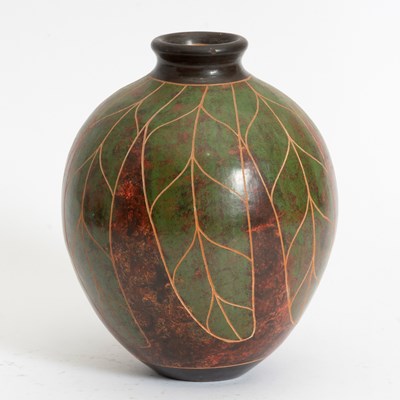 Lot 388 - Nicaraguan Ceramic Vase