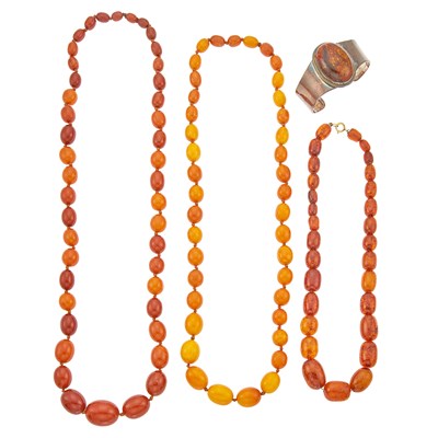 Lot 1302 - Group of Amber Jewelry