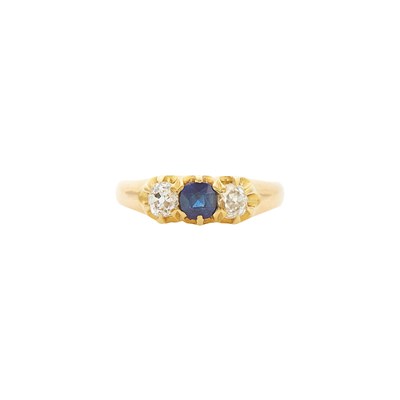 Lot 1138 - Antique Gold, Sapphire and Diamond Ring