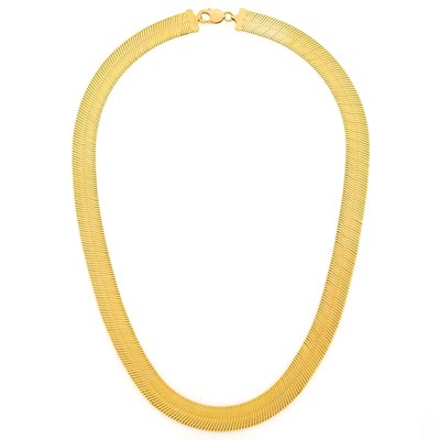 Lot 2383 - Gold Necklace