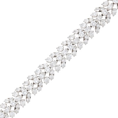 Lot 241 - Harry Winston Platinum and Diamond Bracelet